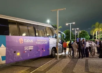 ônibus personalizado, empresa de publicidade em transporte