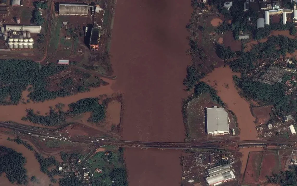 inundações, chuvas, temporais, deslizamentos de terra, desabamentos.