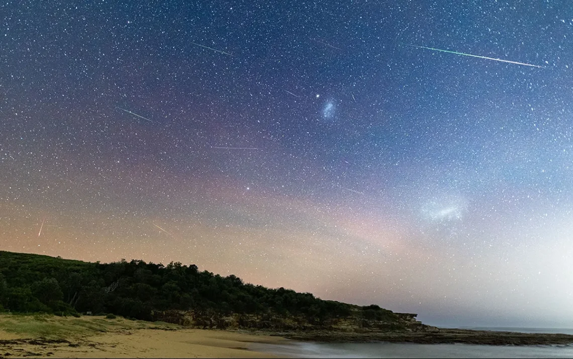 maior e mais famosa chuva de meteoros do ano, predominante no Hemisfério Sul;