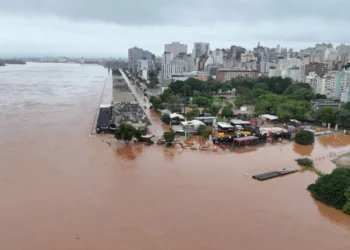 precipitação:, tempestades, pluviais;