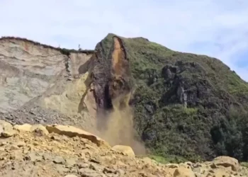 deslizamento, de terra, catástrofe, natural, tragédia;