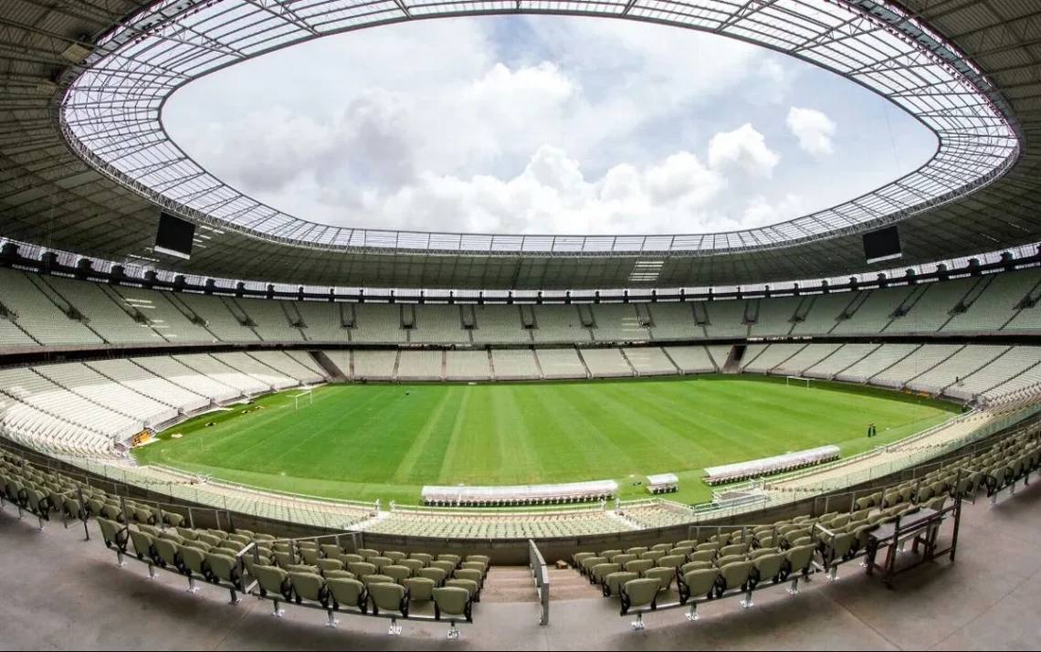 17ª rodada, partida, jogo, enfrentamento, confronto, Brasileirão, Arena, Castelão, capital, cearense, terceiro, triunfo seguido, primeira, equipe fora, Fortaleza, x Vitória, transmissão, ao vivo, pay-per-view, prováveis, escalações, equipe, fora da, zona de, rebaixamento;