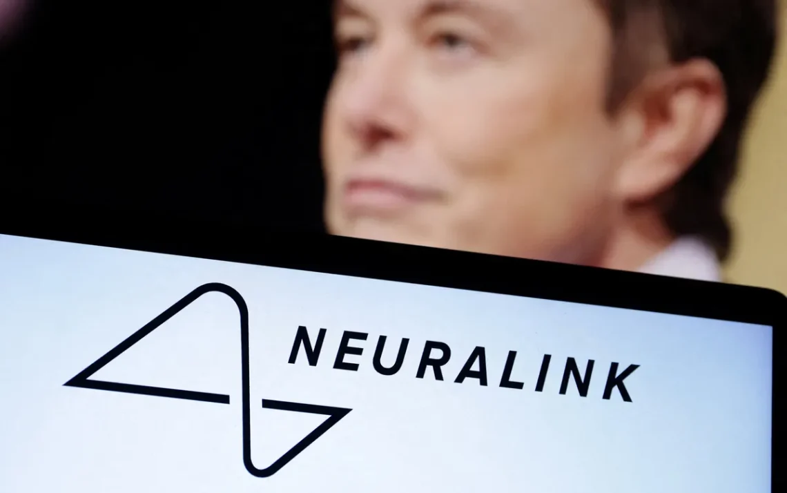 implantes, cerebrais, Elon Musk, superpoderes;