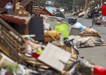 Auxílio, Emergencial, ajuda, financeira, benefício, de reconstrução;