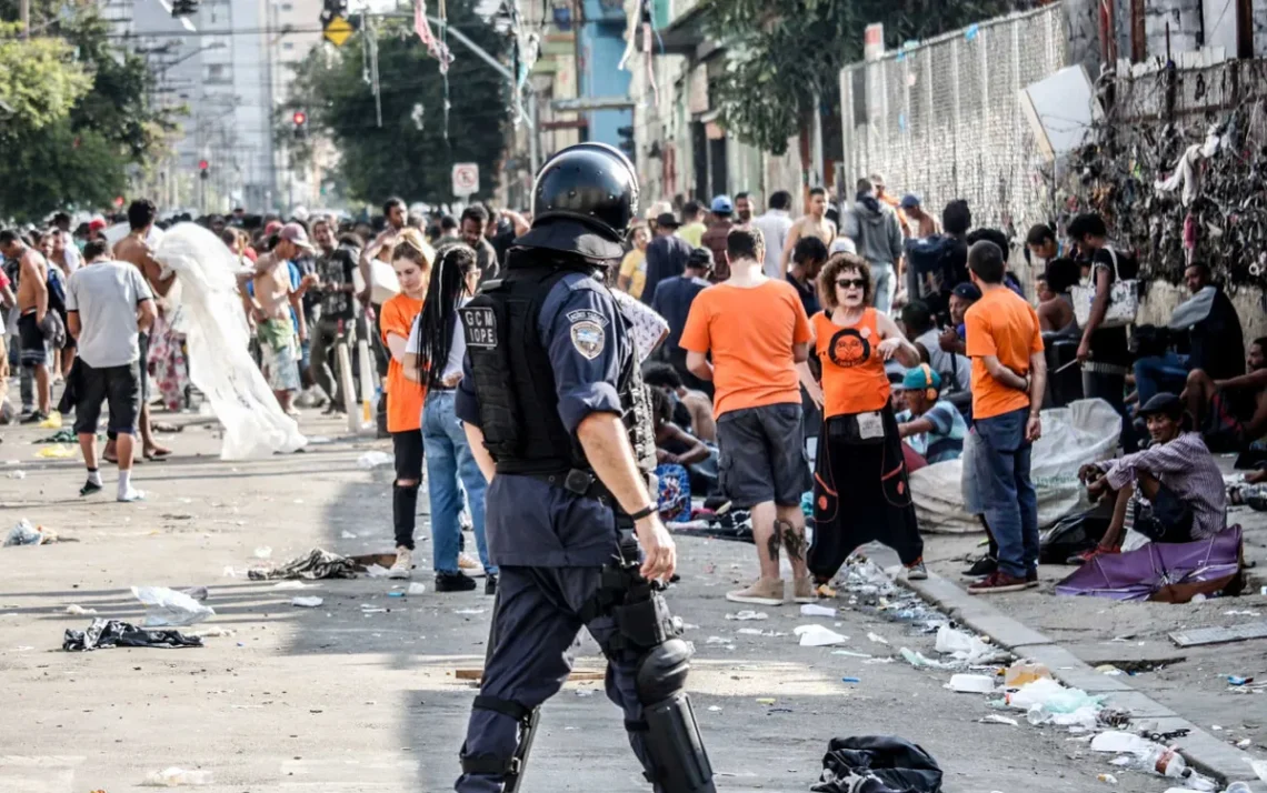 ponto, de drogas, área, de consumo, local, de aglomeração;