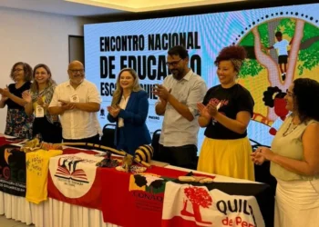 Política Educacional, Política de Educação, Política de Equidade';