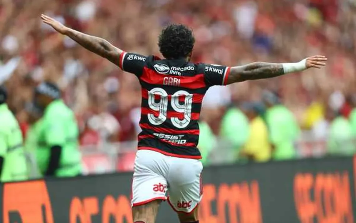 jogador, atleta, futebolista;