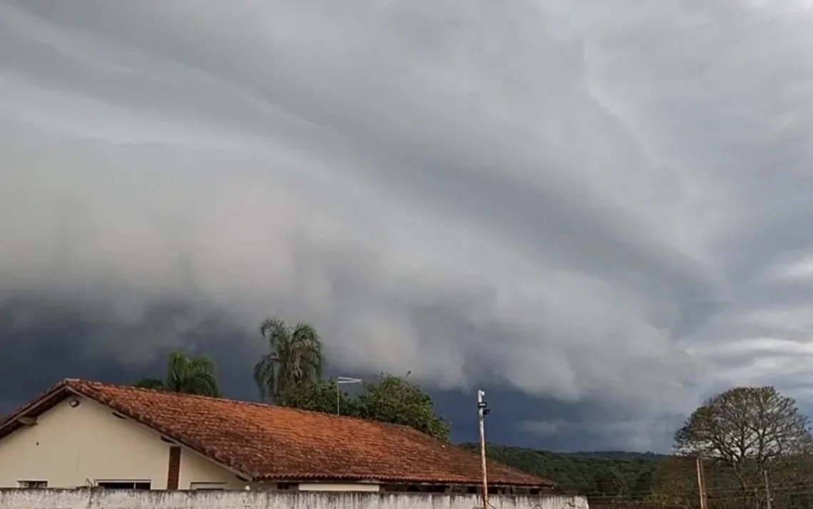 nuvem de prateleira, tempestade, temporal;